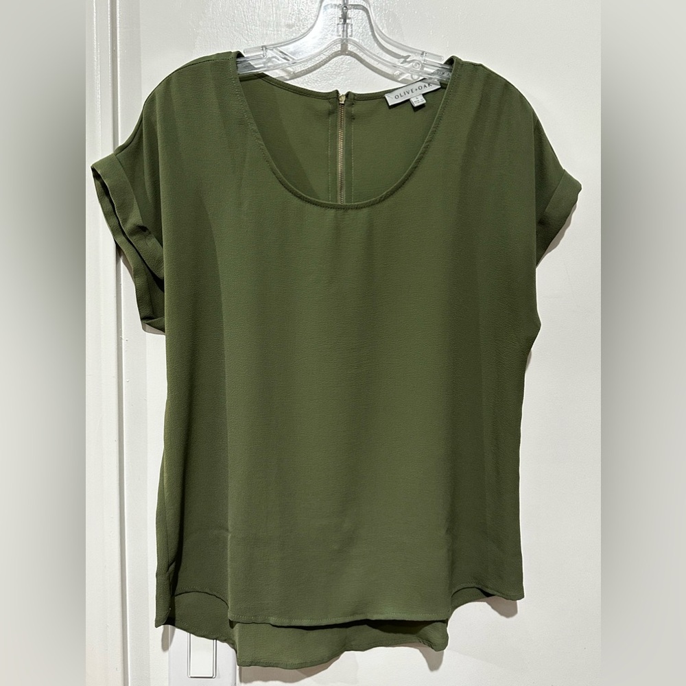 Women’s Olive & Oak LG Olive Green Blouse/Top, Zipper Back, Excellent Condition!